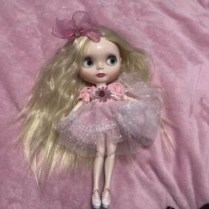 Blythe doll